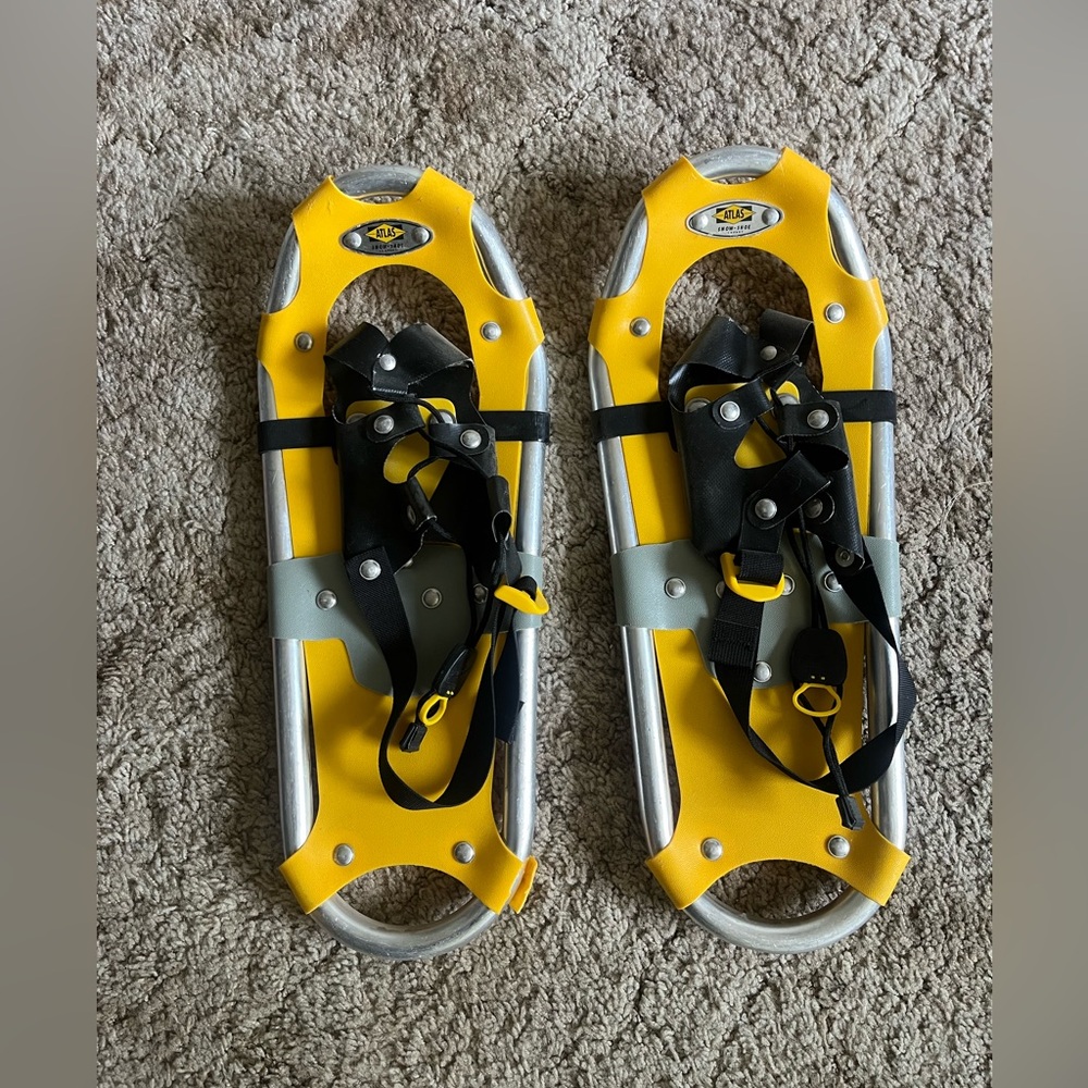 Atlas snowshoes